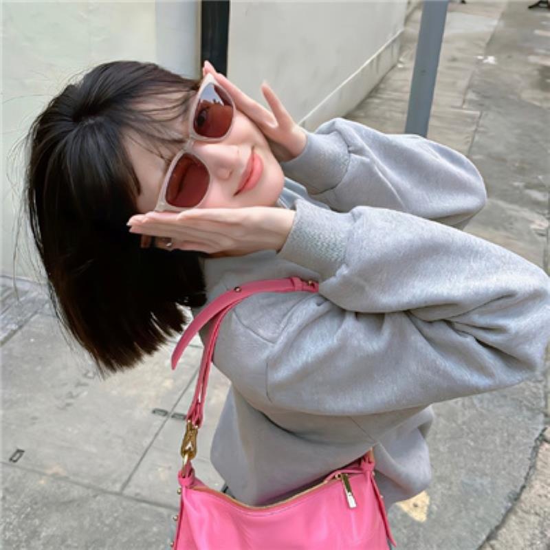 林芝旅游私人導游大長腿空姐撒爾? 林芝旅游私人導游大長腿空姐撒爾?