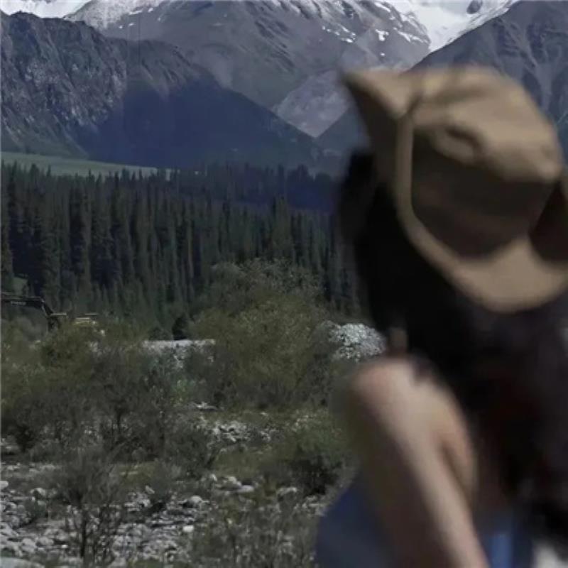 樂陵伴游漂亮車模泉飛英 樂陵伴游漂亮車模泉飛英