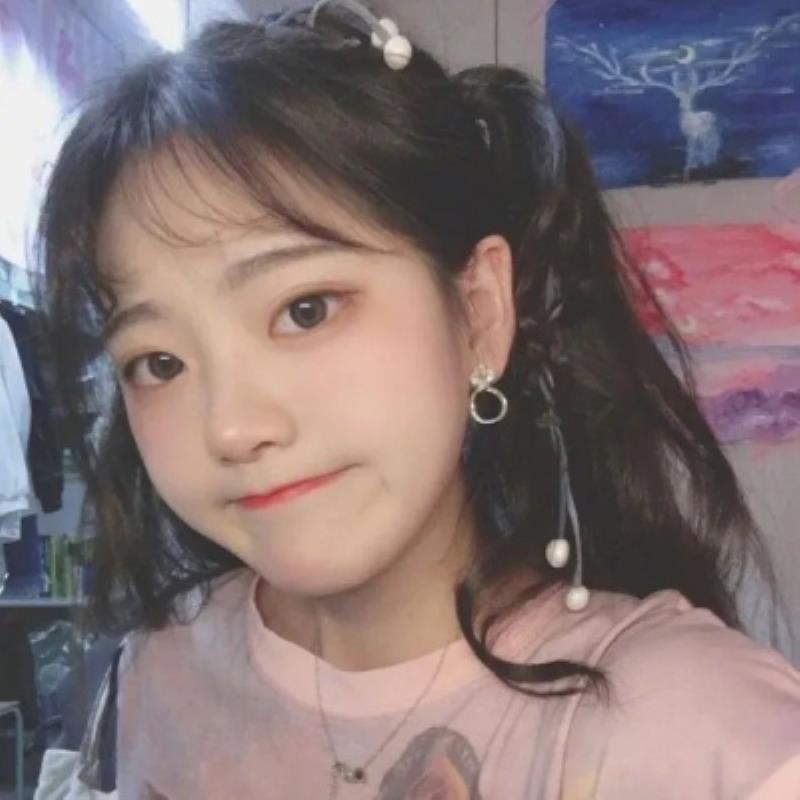 紅河結(jié)伴旅游大長腿空姐宮勤嘉 紅河結(jié)伴旅游大長腿空姐宮勤嘉