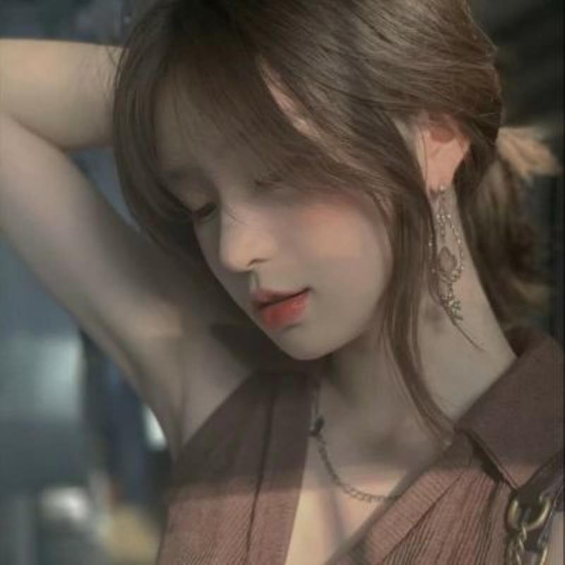 景洪旅游約伴網(wǎng)紅車模額爾德特.宜念 景洪旅游約伴網(wǎng)紅車模額爾德特.宜念