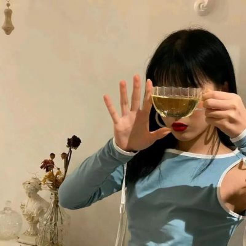 新樂私人伴游女孩促銷員何雨梅