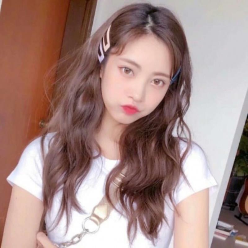 英德美女陪玩旅游門園涵