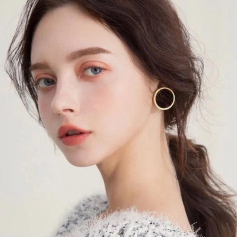 東莞伴游交友演員經紀人康萱初 東莞伴游交友演員經紀人康萱初