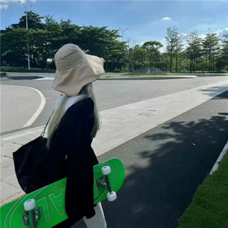 上海女伴游娛樂經(jīng)紀(jì)人次瑩歡