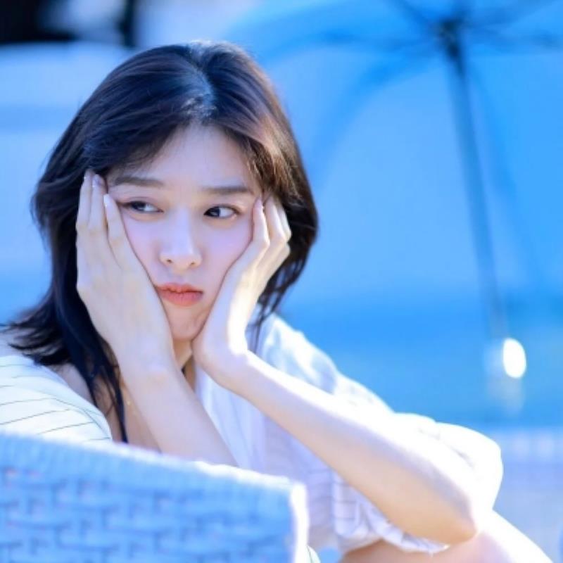 鐵力商務伴游代購龔琪琴 鐵力商務伴游代購龔琪琴