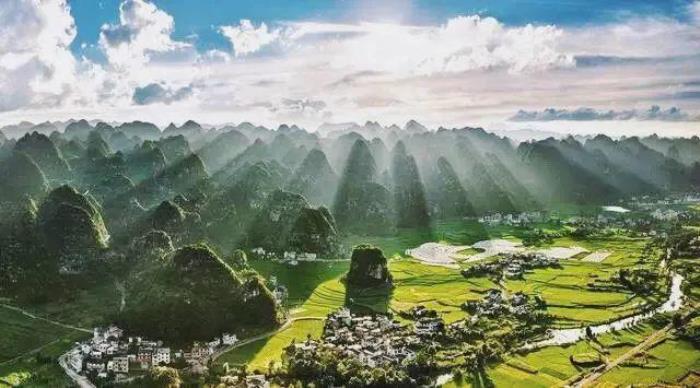 被封“中國最美”,全國唯一沒有平原的貴州省,每處山水都封神!