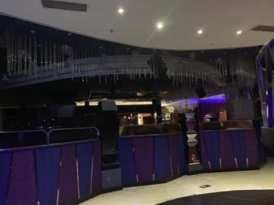 夜場招聘男模第一次見吳謝宇時經理帶隊經理