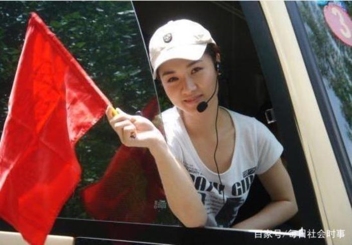 一個“伴游”與導游,有什么區別嗎?(組圖) 一個“伴游”與導游,有什么區別嗎?(組圖)