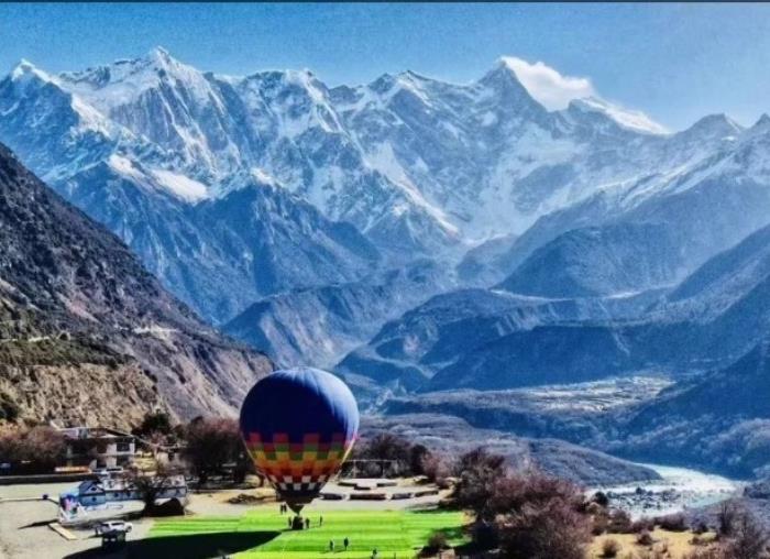 位列世界峽谷之首 春日乘熱氣球賞西藏雪山桃林! 位列世界峽谷之首 春日乘熱氣球賞西藏雪山桃林!