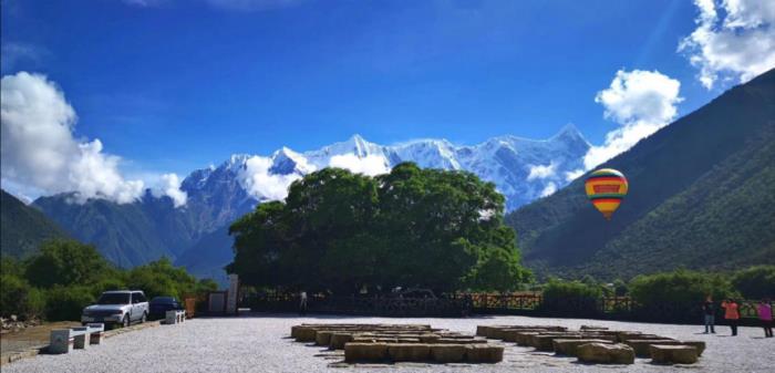 位列世界峽谷之首 春日乘熱氣球賞西藏雪山桃林! 位列世界峽谷之首 春日乘熱氣球賞西藏雪山桃林!