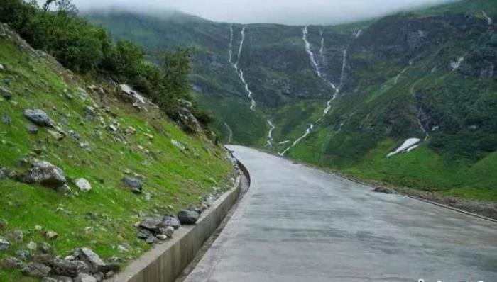 墨脫,高原明珠不再遙遠(yuǎn),派墨線(xiàn)從此不再具有刺激、挑戰(zhàn)性