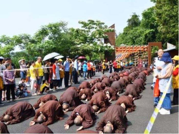 布達(dá)拉宮有世界一半的黃金,這座世界最高宮殿,到底有多神秘?