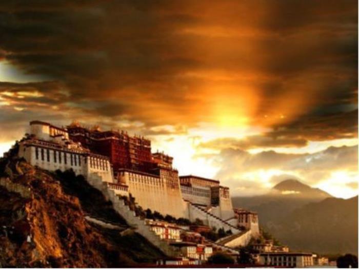 布達(dá)拉宮有世界一半的黃金,這座世界最高宮殿,到底有多神秘?