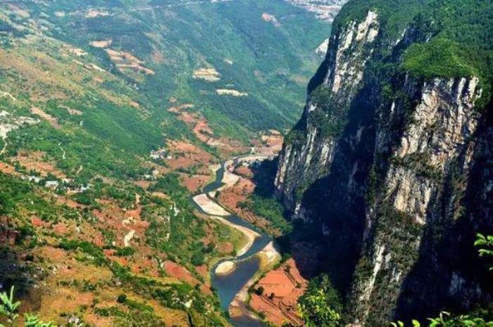 在云南世界最高橋上,看亞洲落差最大的瀑布,會有多震撼!