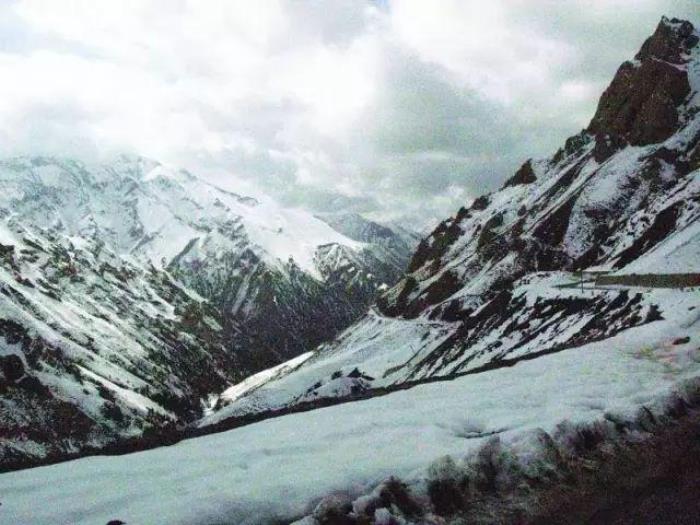 去新疆,看世界的風景 去新疆,看世界的風景