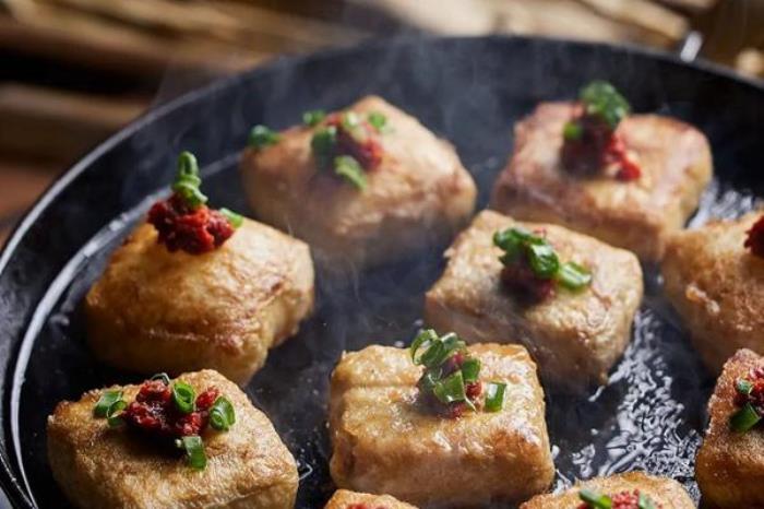 去黃山市玩有哪些必吃的美食推薦一下