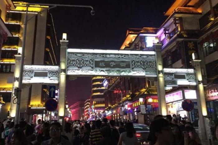 長沙網紅打卡地美食街 長沙小吃街攻略