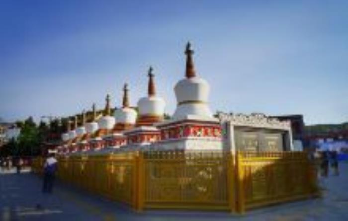 塔爾寺游客服務中心青海景點