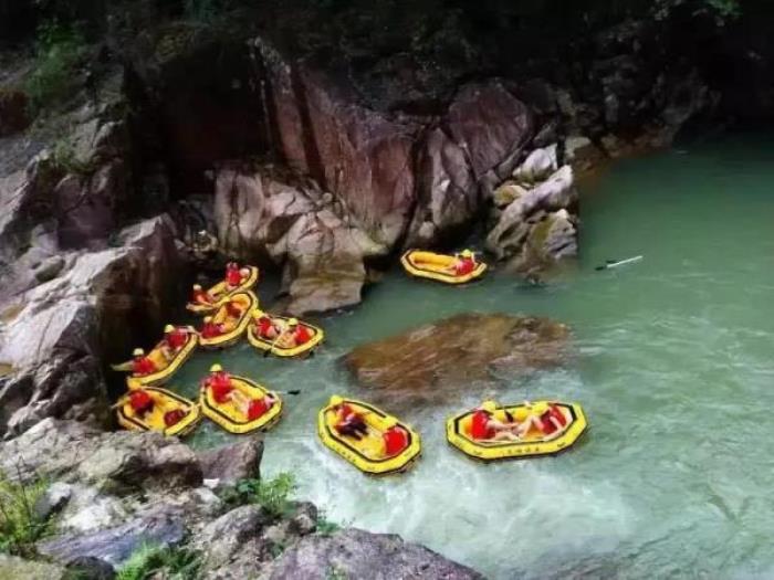 南昆山川龍峽漂流 南昆山川龍峽漂流