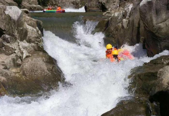 南昆山川龍峽漂流 南昆山川龍峽漂流